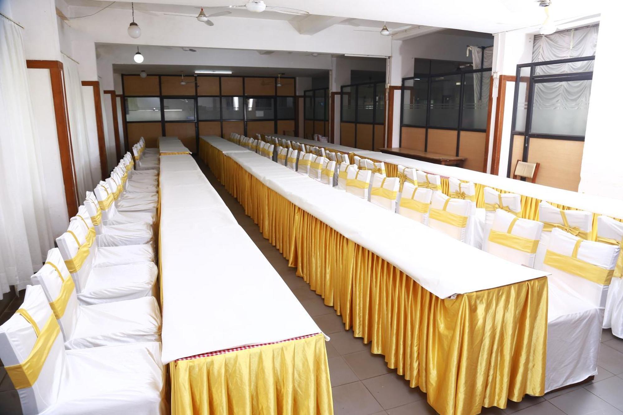 Hotel Nandanam Guruvāyūr Kültér fotó